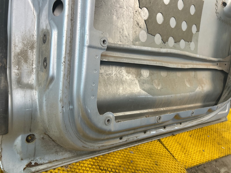 Дверь передняя правая Volkswagen Touareg 2003 7L6