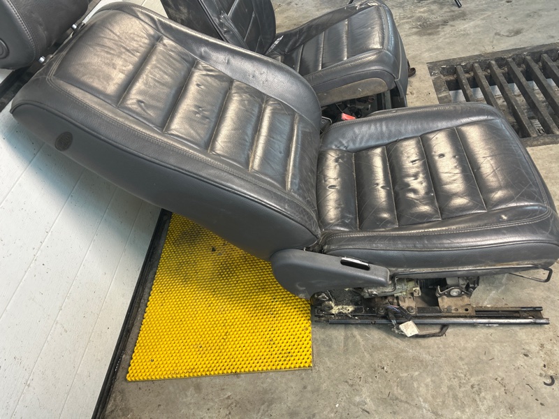 Сиденье Volkswagen Touareg 2003 7L6