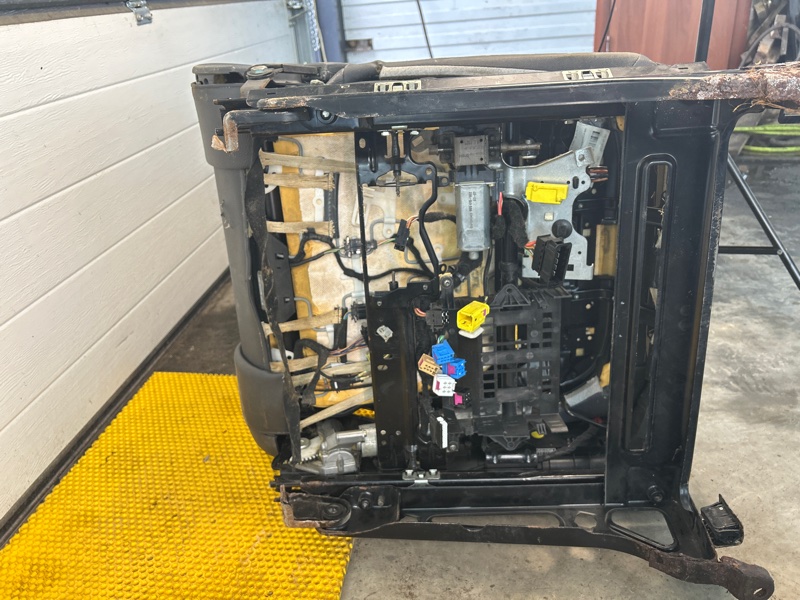 Сиденье Volkswagen Touareg 2003 7L6