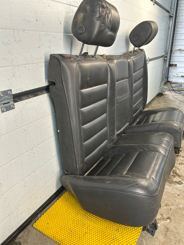 Комплект сидений Volkswagen Touareg 2003 7L6