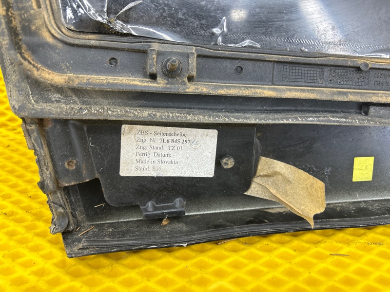 Форточка левая Volkswagen Touareg 2003 7L6