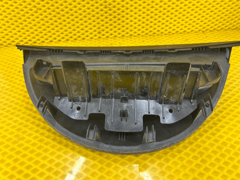 Декоративная накладка Volkswagen Touareg 2003 7L6