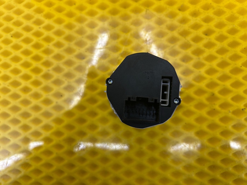 Блок управления пневмоподвеской Volkswagen Touareg 2003 7L6