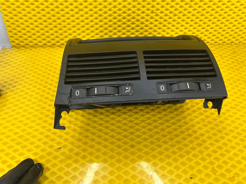 Ящик передней консоли Volkswagen Touareg 2003 7L6