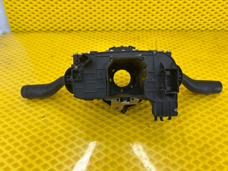 Подрулевой блок переключателей ( шлейф ) Volkswagen Touareg 2003 7L6