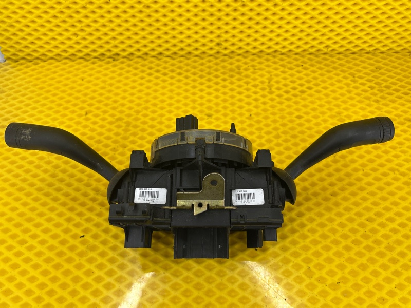 Подрулевой блок переключателей ( шлейф ) Volkswagen Touareg 2003 7L6