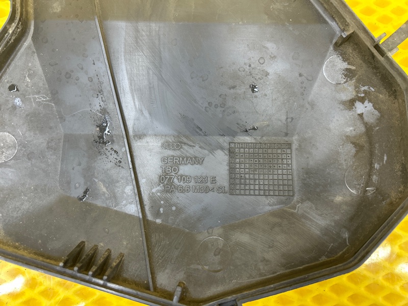 Кожух ремня ГРМ Volkswagen Touareg 2003 7L6