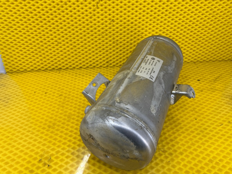 Ресивер пневмоподвески Volkswagen Touareg 2003 7L6