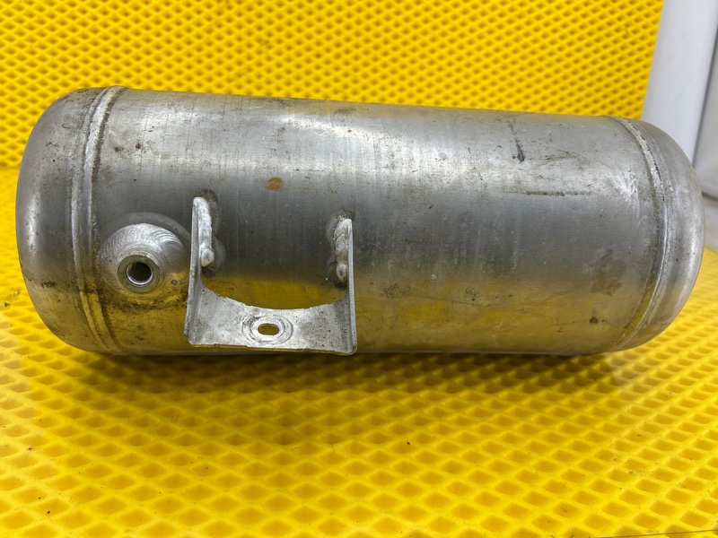 Ресивер пневмоподвески Volkswagen Touareg 2003 7L6