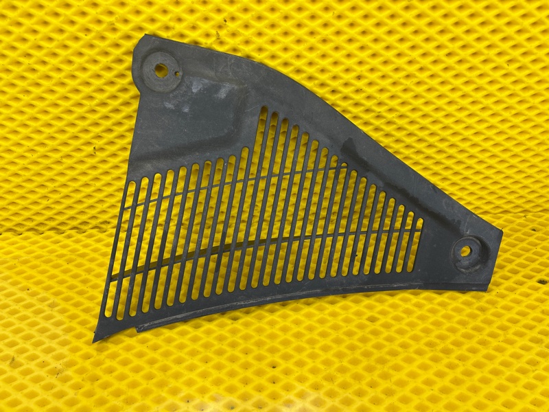 Решетка вентиляционная Volkswagen Touareg 2003 7L6