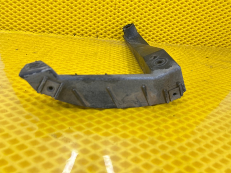 Кронштейн заднего бампера левый Volkswagen Touareg 2003 7L6