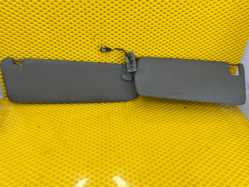 Козырек солнцезащитный Volkswagen Touareg 2003 7L6