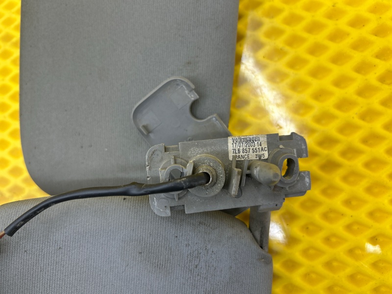 Козырек солнцезащитный Volkswagen Touareg 2003 7L6