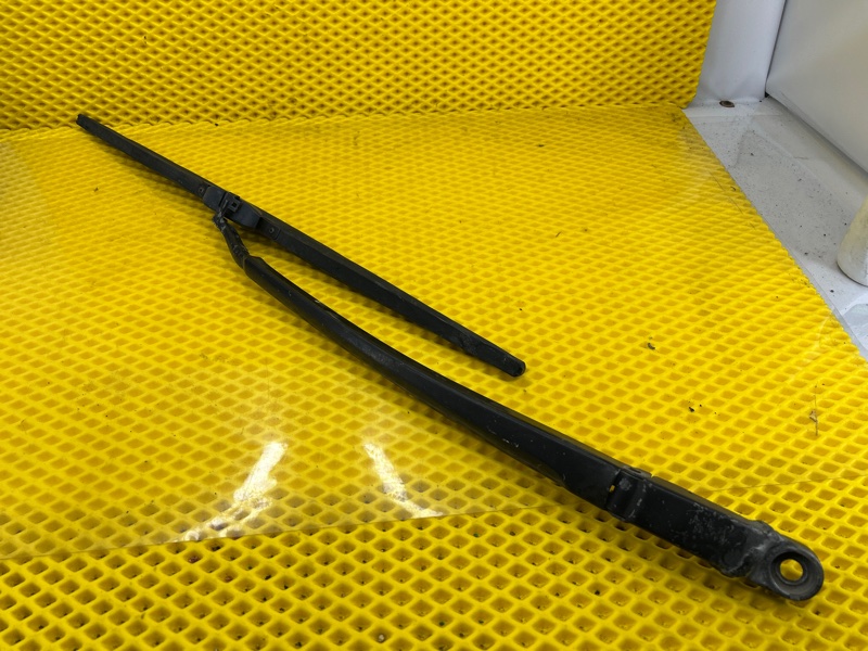 Поводок дворника Volkswagen Touareg 2003 7L6