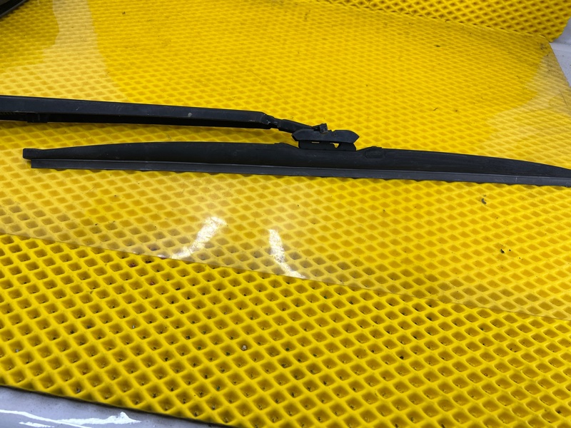 Поводок дворника Volkswagen Touareg 2003 7L6