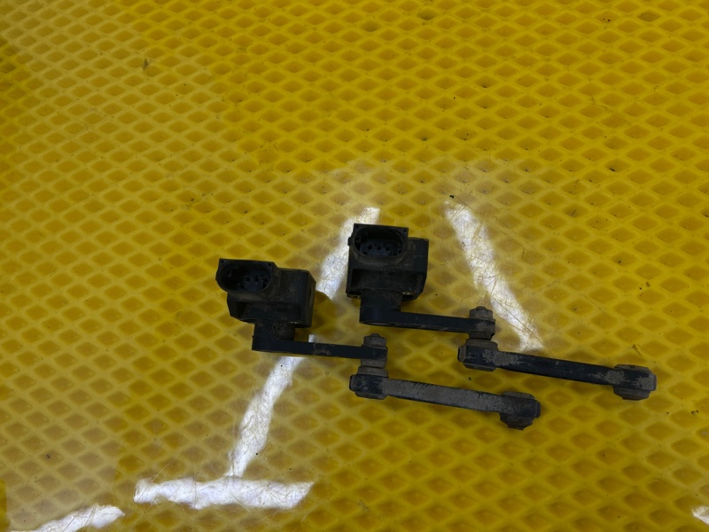 Датчик дорожного просвета Volkswagen Touareg 2003 7L6