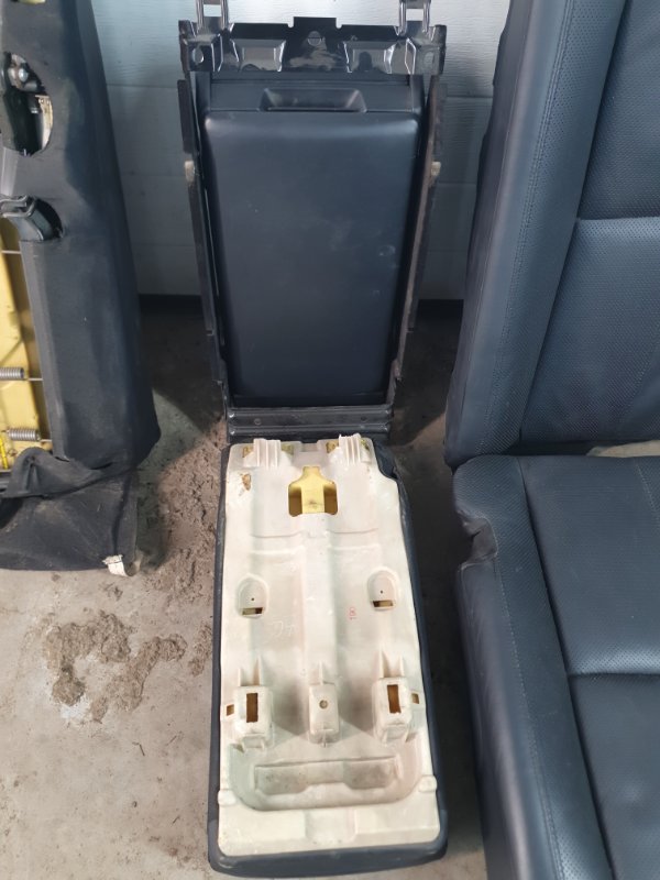 Задний диван Mercedes-Benz S-Class W221