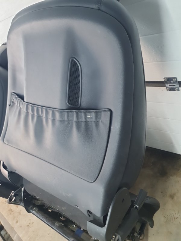 Сиденье Mercedes-Benz S-Class W221