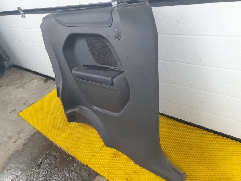 Обшивка салона Ford Focus 2006 2