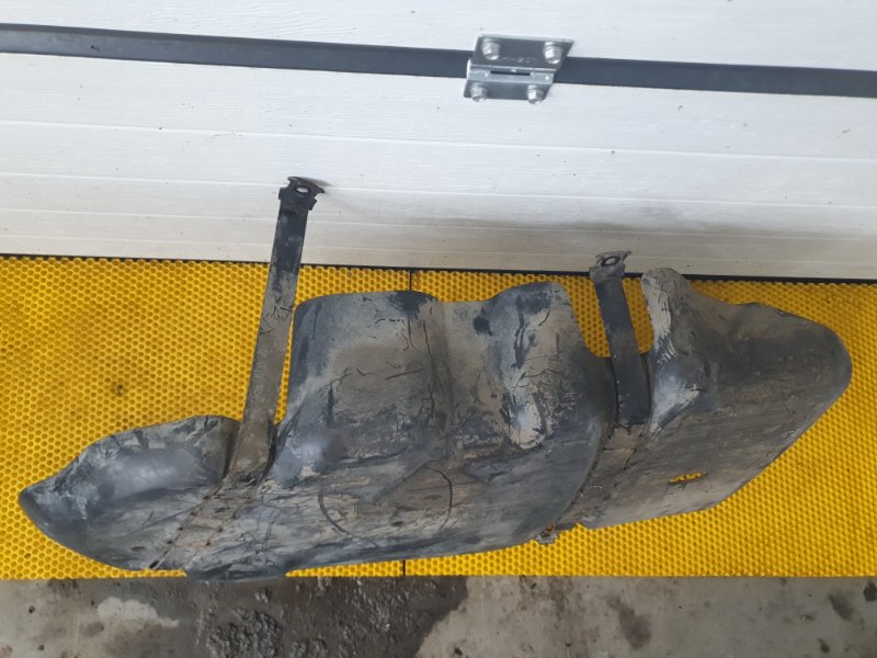 Защита топливного бака Volkswagen Touareg 2008 7L6