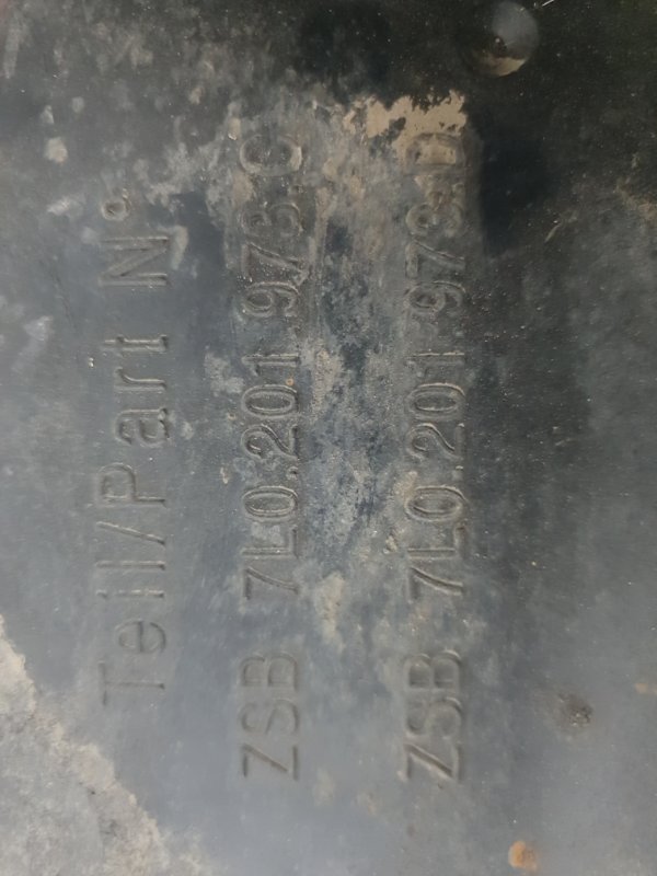 Защита топливного бака Volkswagen Touareg 2008 7L6