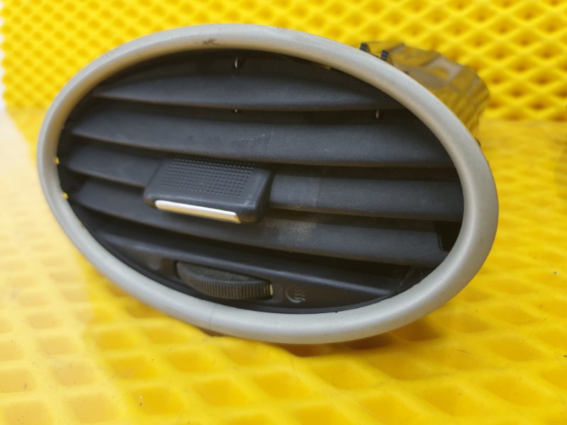 Воздуховод (дефлектор) Ford Focus 2006 2