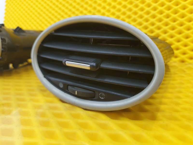 Воздуховод (дефлектор) Ford Focus 2006 2