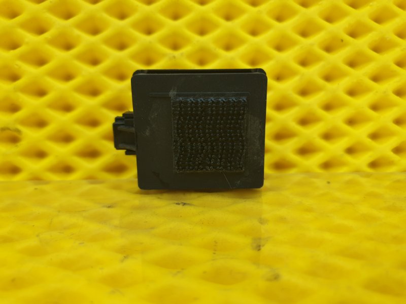 Блок управления центральным замком Ford Focus 2006 2