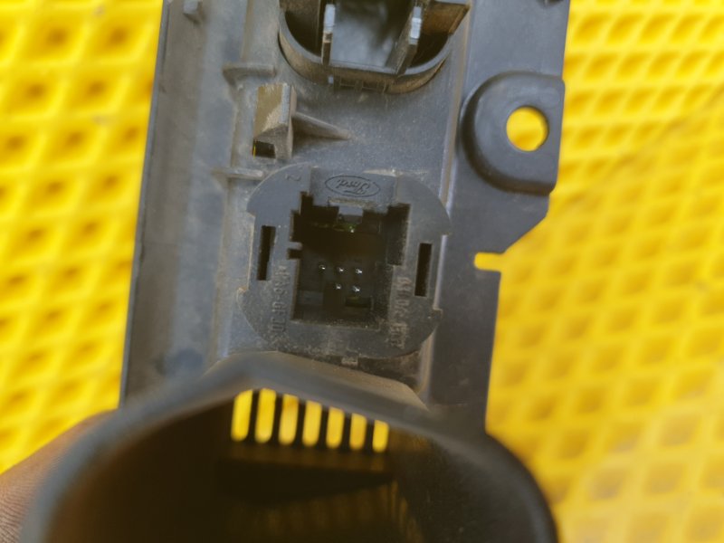 Блок кнопок Ford Focus 2006 2