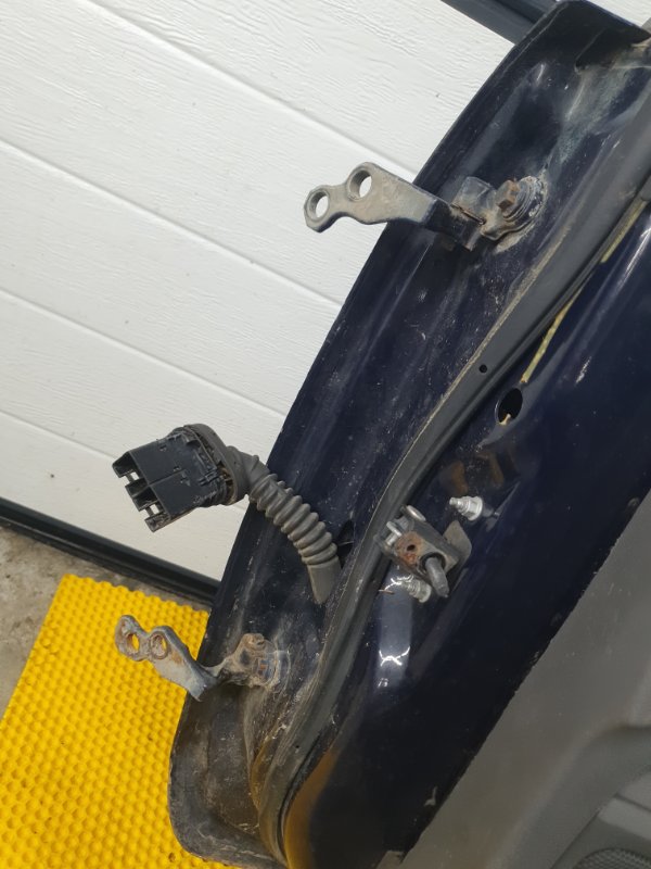 Дверь Ford Focus 2006 2