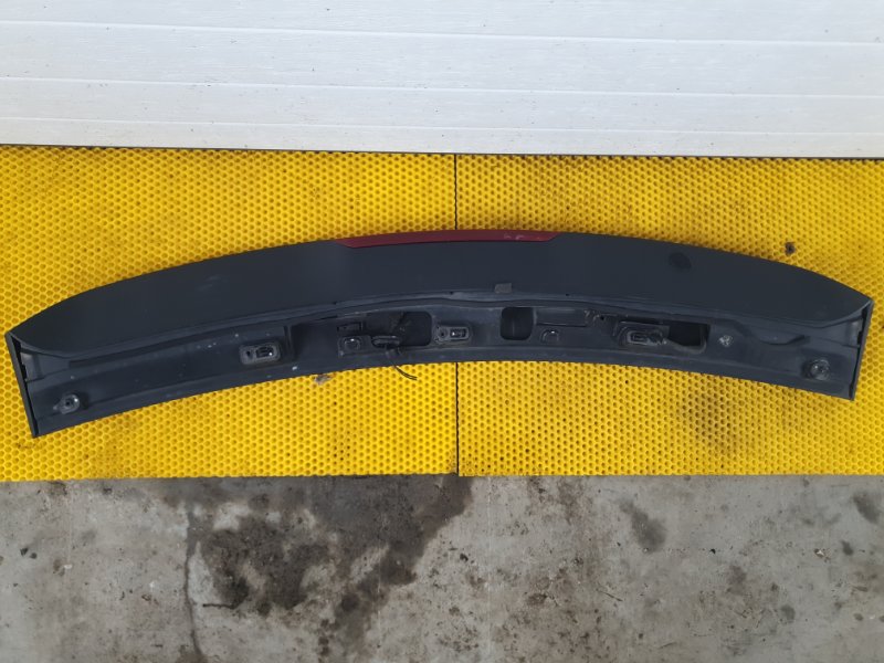 Спойлер крышки багажника Ford Focus 2006 2