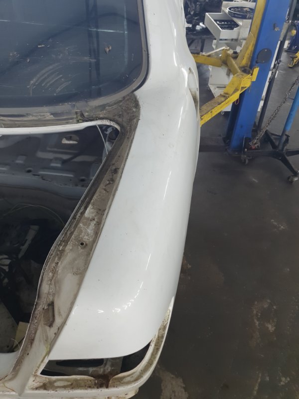 Крыло ( Четверть ) Mercedes-Benz e240 15.04.1998 210