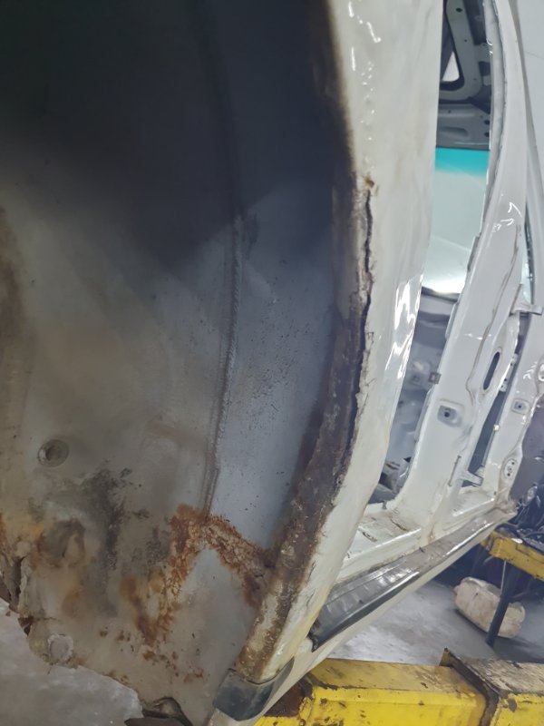 Крыло ( Четверть ) Mercedes-Benz e240 15.04.1998 210