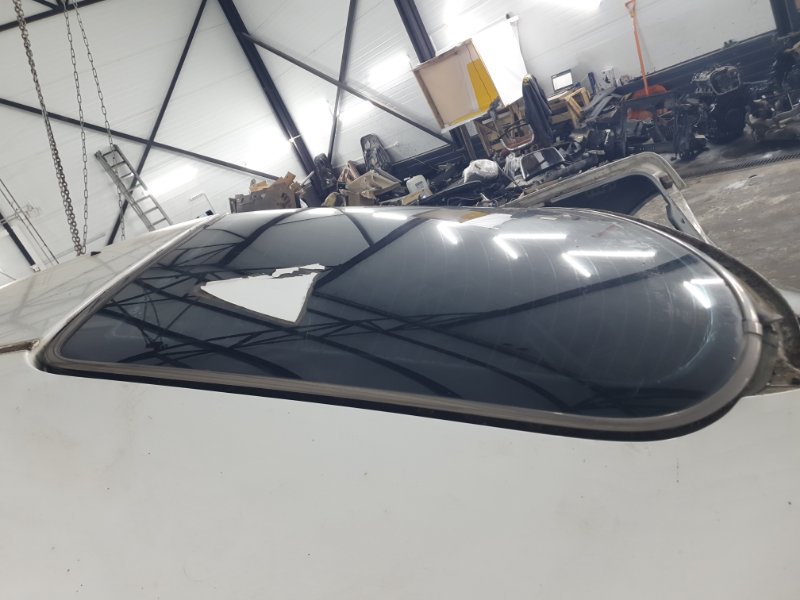 Стекло заднее Mercedes-Benz e240 15.04.1998 210