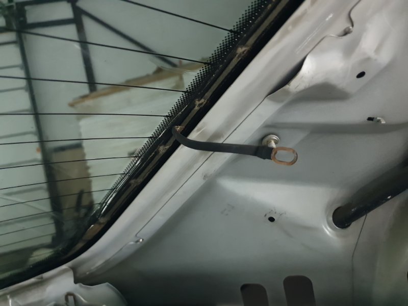 Стекло заднее Mercedes-Benz e240 15.04.1998 210