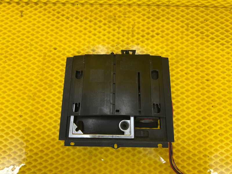 Пепельница Volkswagen Touareg 2003 7L6