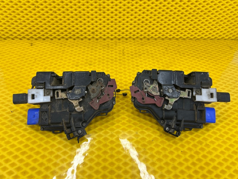 Замок двери Volkswagen Touareg 2003 7L6