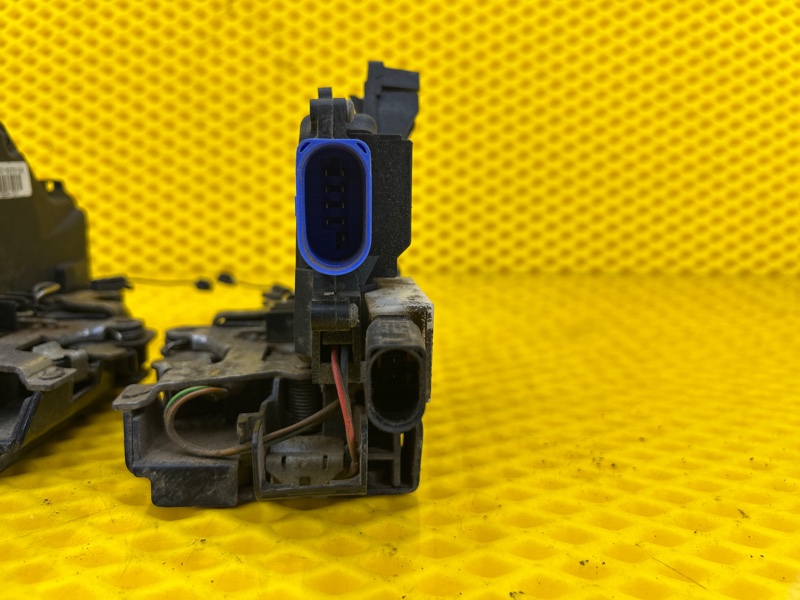 Замок двери Volkswagen Touareg 2003 7L6