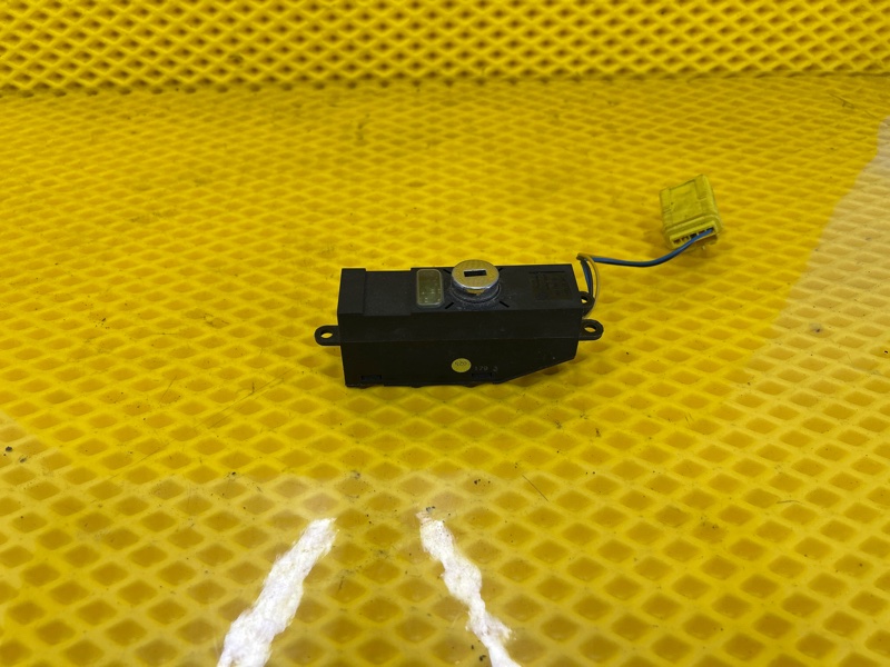 Выключатель подушки безопасности Volkswagen Touareg 2003 7L6