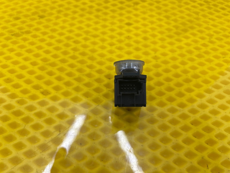 Кнопка старт-стоп Volkswagen Touareg 2003 7L6