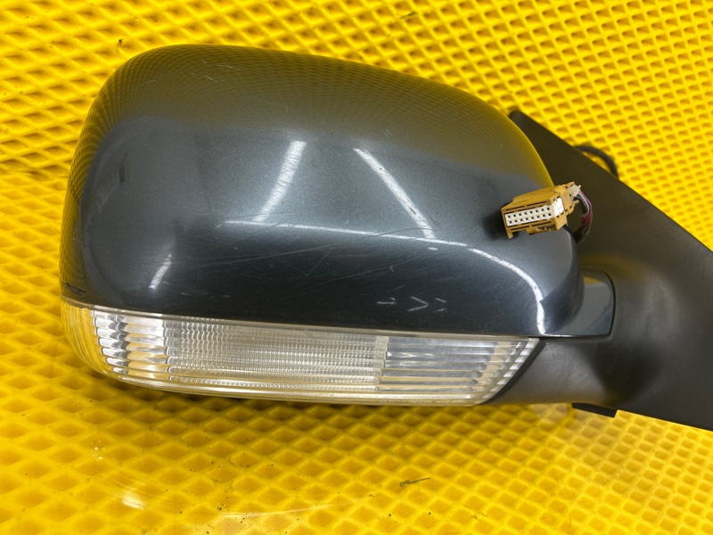 Зеркало боковое правое Volkswagen Touareg 2003 7L6