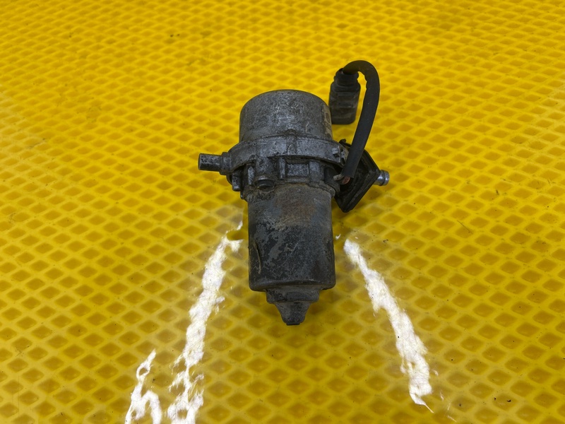 Насос вакуумный Volkswagen Touareg 2003 7L6