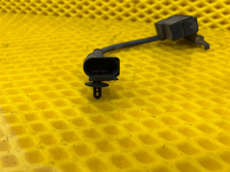 Датчик ускорения Volkswagen Touareg 2003 7L6