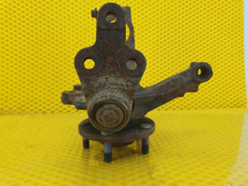 Кулак Ford Focus 2006 2