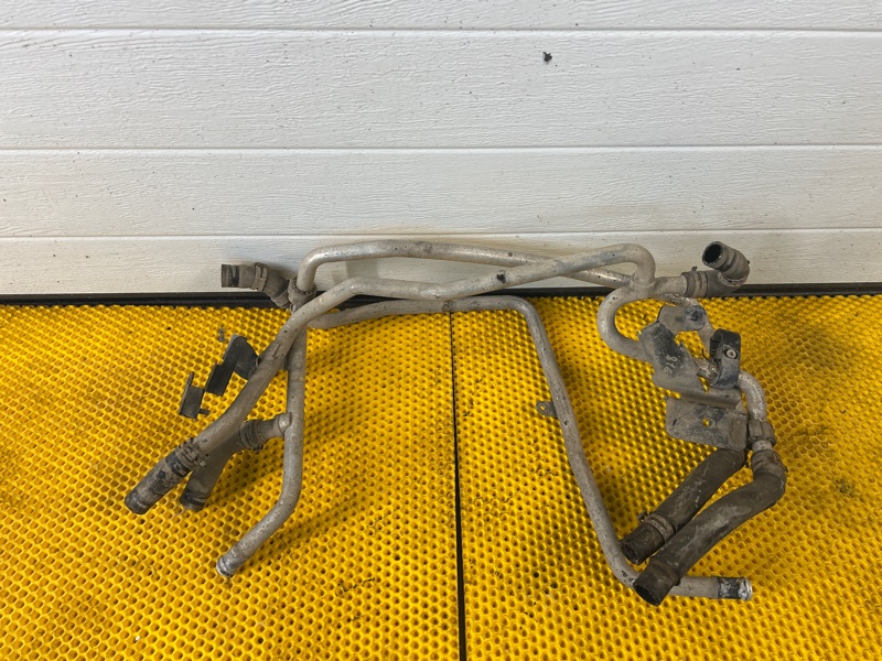 Патрубок системы охлаждения Volkswagen Touareg 2003 7L6