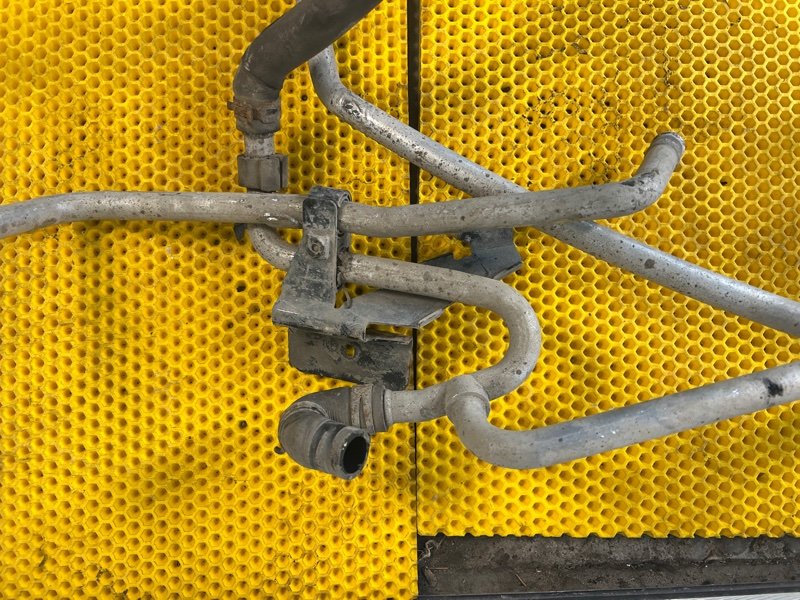 Патрубок системы охлаждения Volkswagen Touareg 2003 7L6