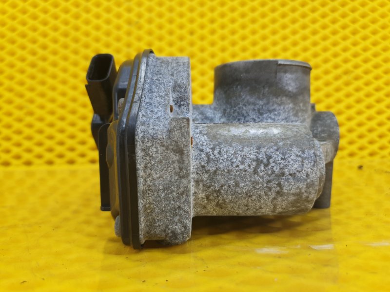 Заслонка дроссельная Ford Focus 2006 2