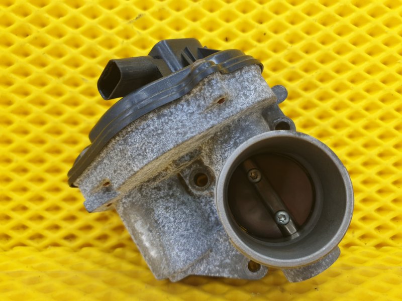 Заслонка дроссельная Ford Focus 2006 2