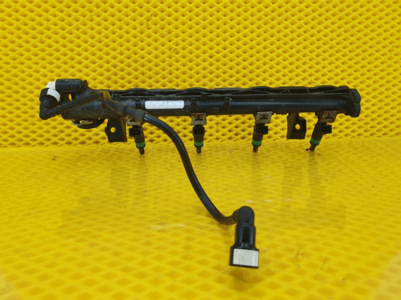 Рампа топливная Ford Focus 2006 2