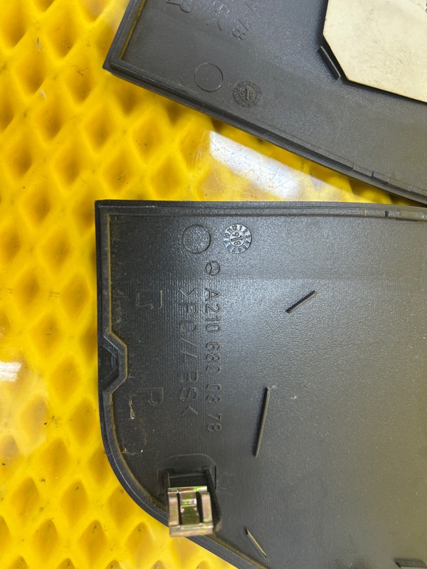 Накладка торпедо Mercedes-Benz e240 15.04.1998 210